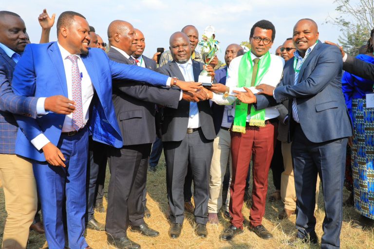 GTAP MCA - Mutha Ward receive award with Kitui county governor 3